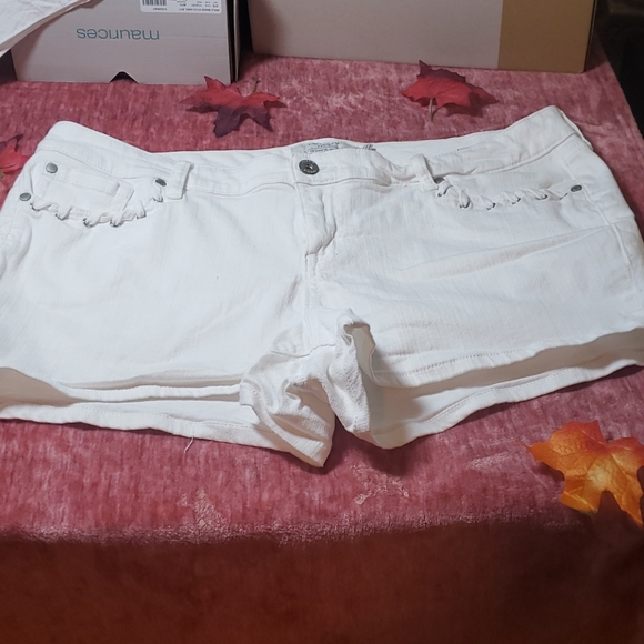 Torrid Pants - Torrid denim 💙 😍